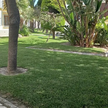 Primera Linea De Playa Marinas Apartment